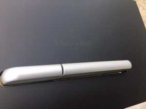 Villeroy & Boch ViConnect E300 przycisk spłukujący do WC czarny mat 922169AN